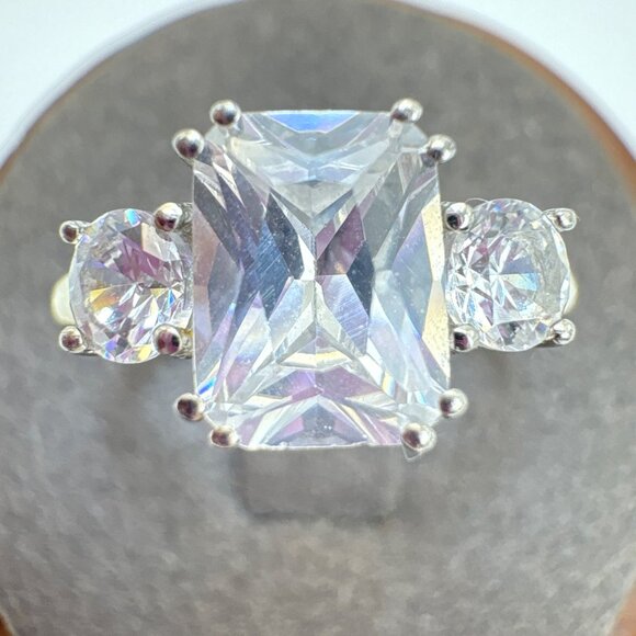 Sterling Silver 925 Cubic Zirconia Three Stone Prong Set Statement Ring Size 7 - Picture 1 of 15